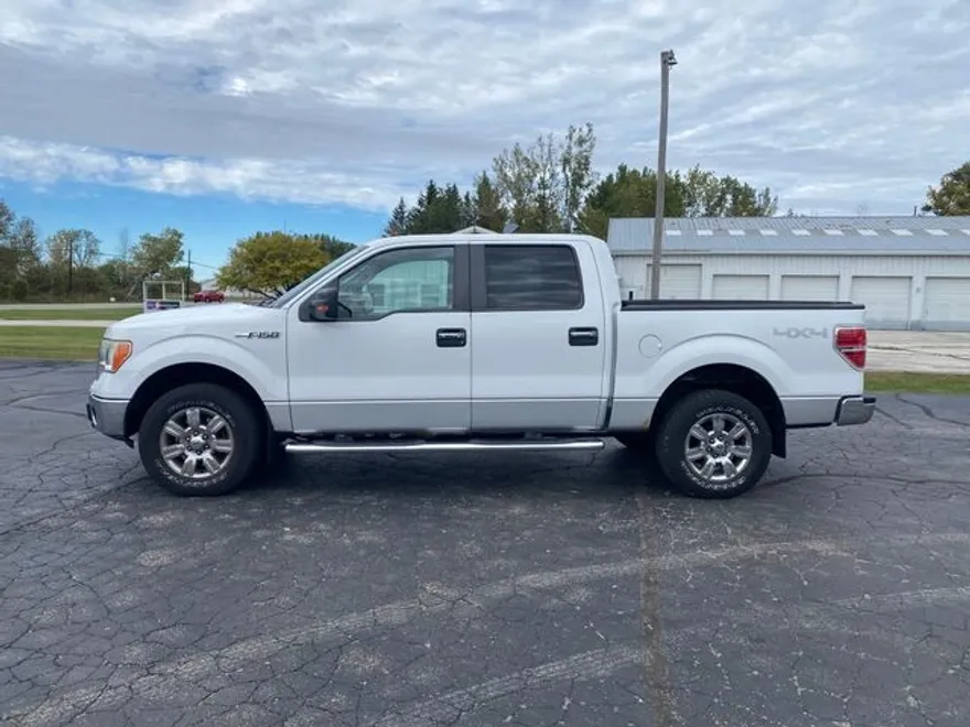 2010 Ford F-150 XLT photo 1