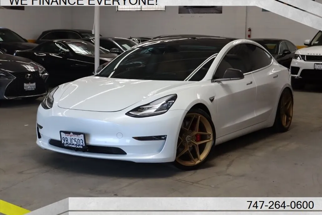 2019 Tesla Model 3 Performance photo 1
