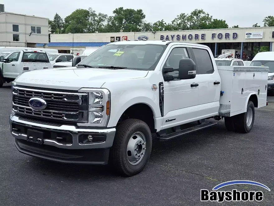 2025 Ford F-350 XL photo 1