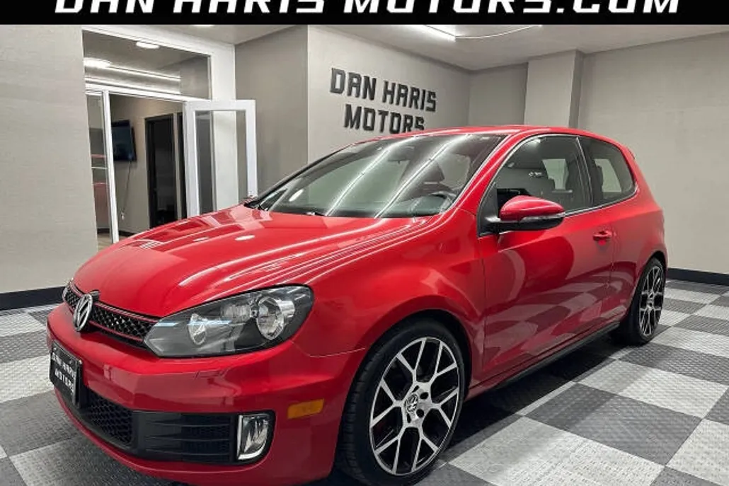 2013 Volkswagen Golf GTI Base photo 1