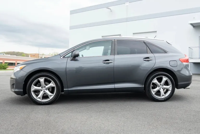 2009 Toyota Venza photo 1