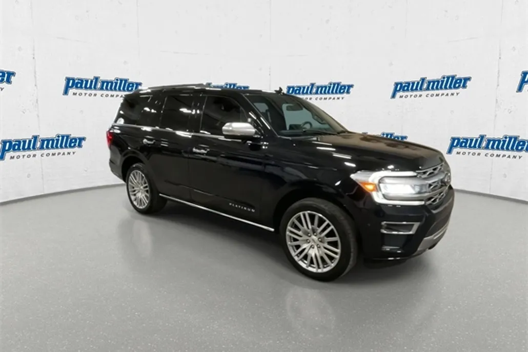 2023 Ford Expedition Platinum photo 1