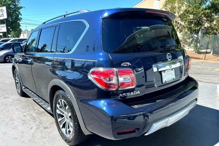 2018 Nissan Armada SL photo 1