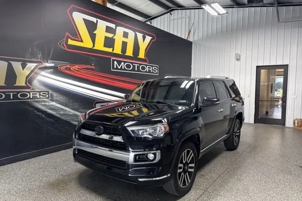 2019 Toyota 4Runner Limited photo 1