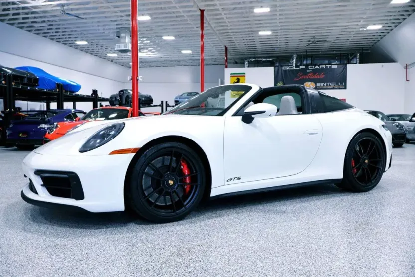 2024 Porsche 911 Targa photo 1