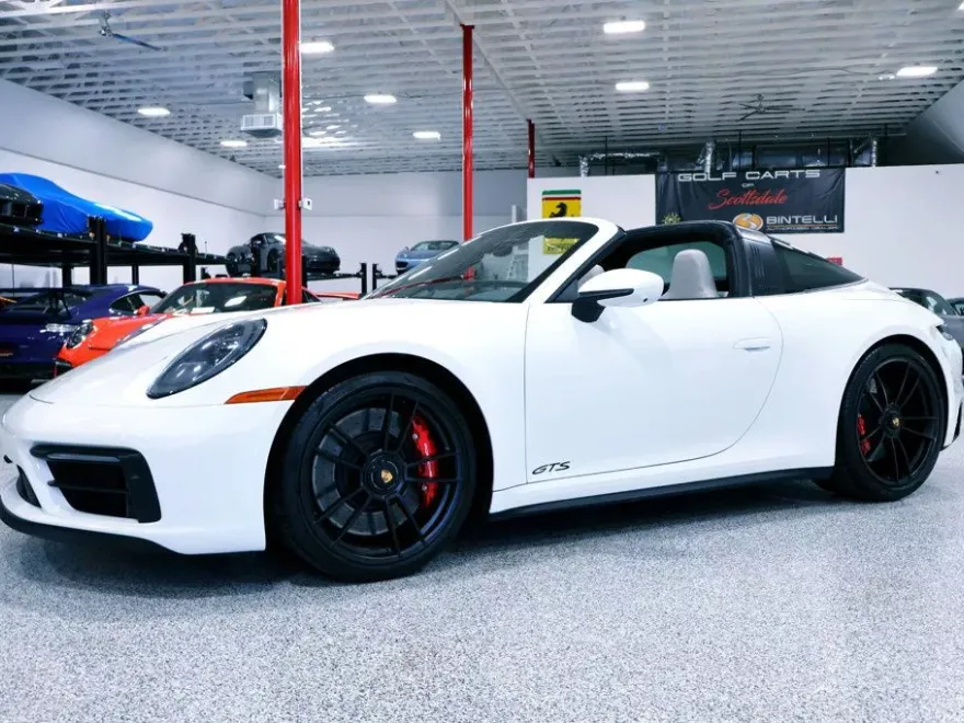 2024 Porsche 911 Targa photo 1