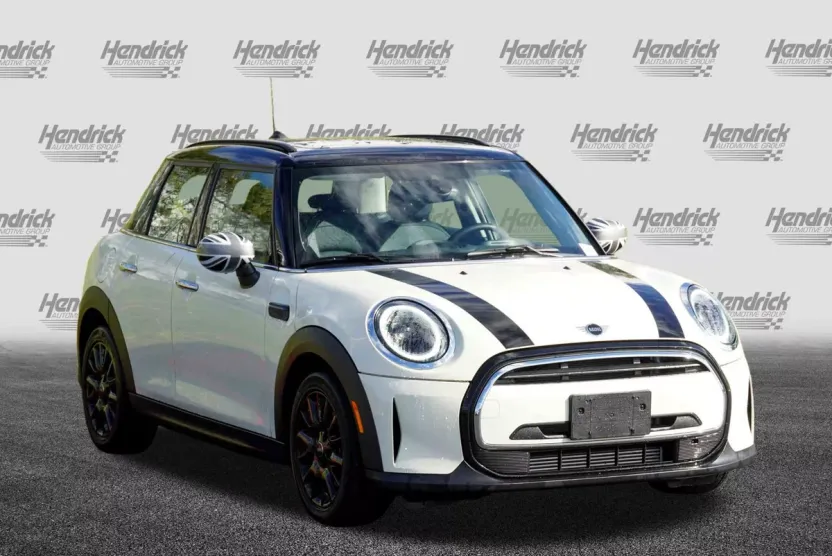 2023 Mini Cooper 4 Door Hardtop photo 1