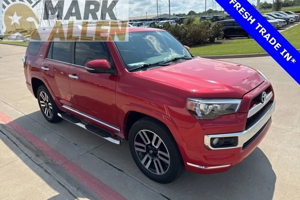 2019 Toyota 4Runner SR5 photo 1