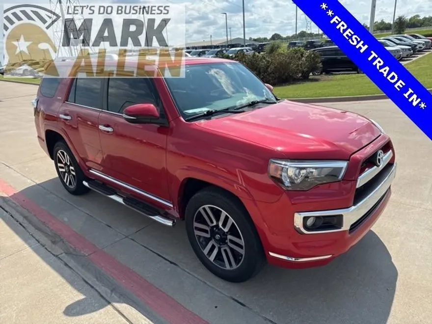 2019 Toyota 4Runner SR5 photo 1