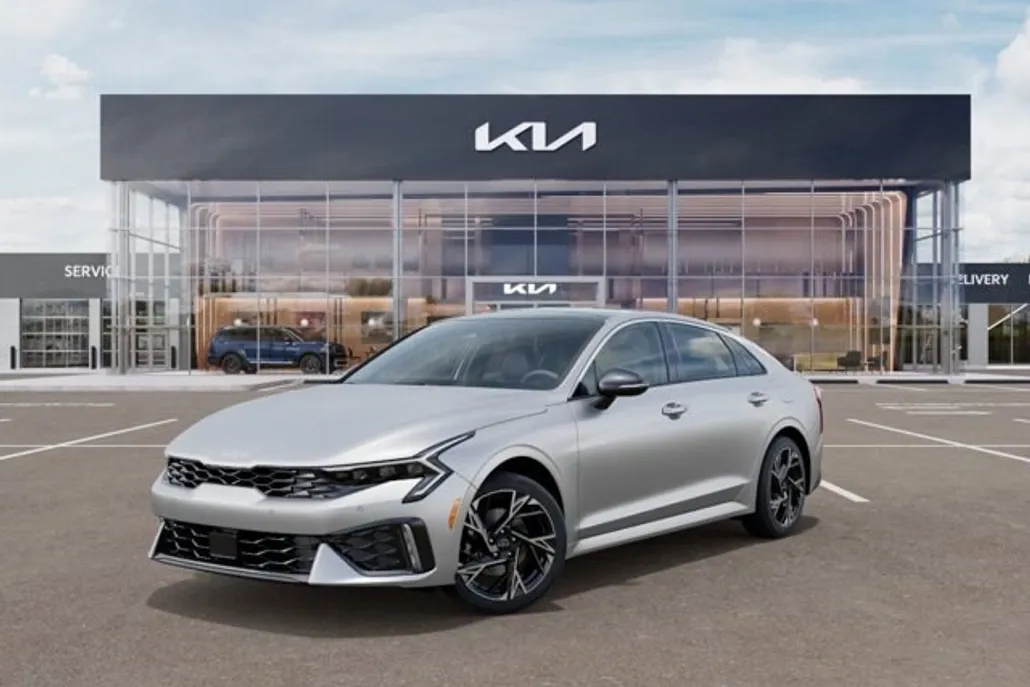 2025 Kia K5 GT-Line photo 1