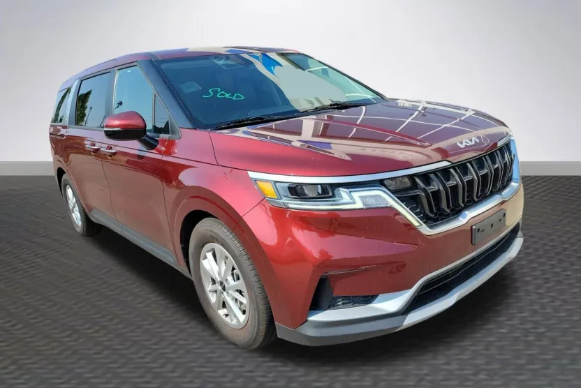 2022 Kia Carnival LXS photo 1