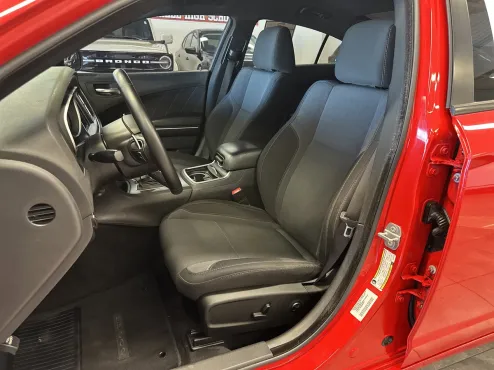2015 Dodge Charger R/T photo 4