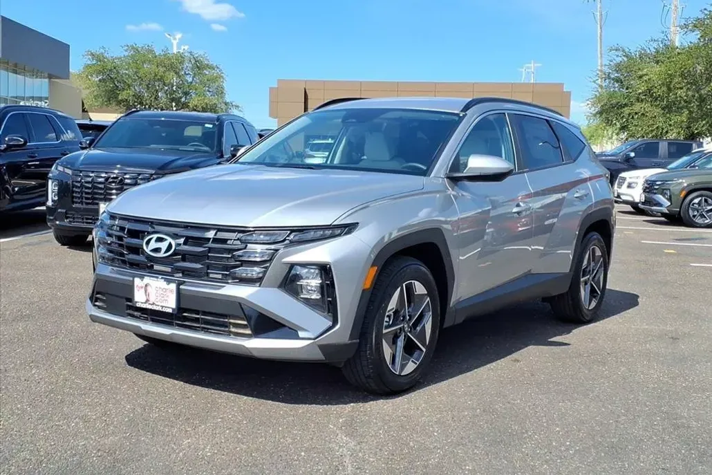 2025 Hyundai Tucson SEL photo 1