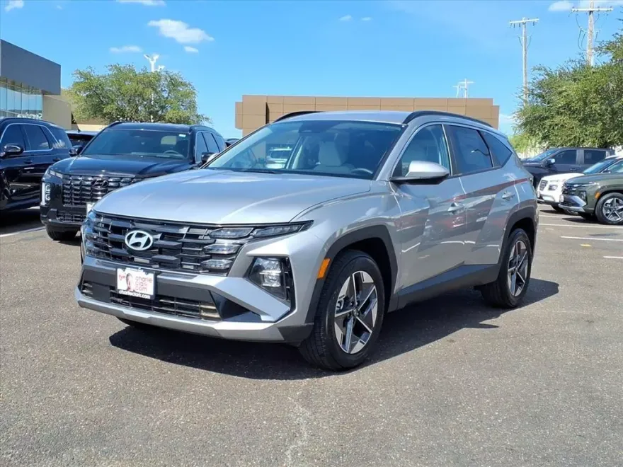 2025 Hyundai Tucson SEL photo 1