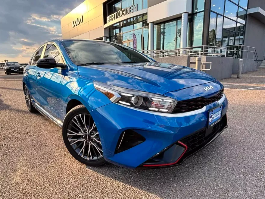 2024 Kia Forte GT-Line photo 1