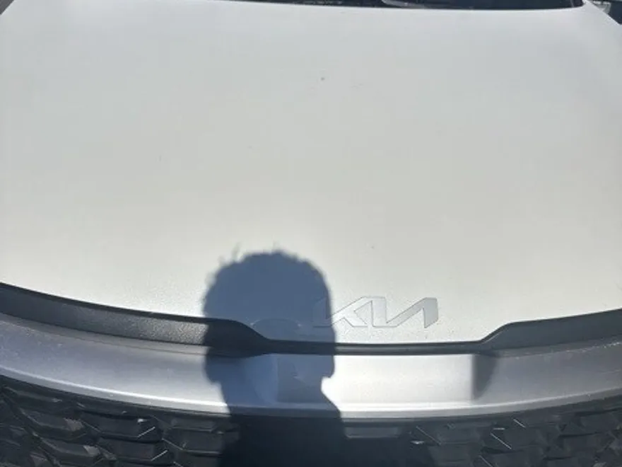 2024 Kia Sportage LX photo 1