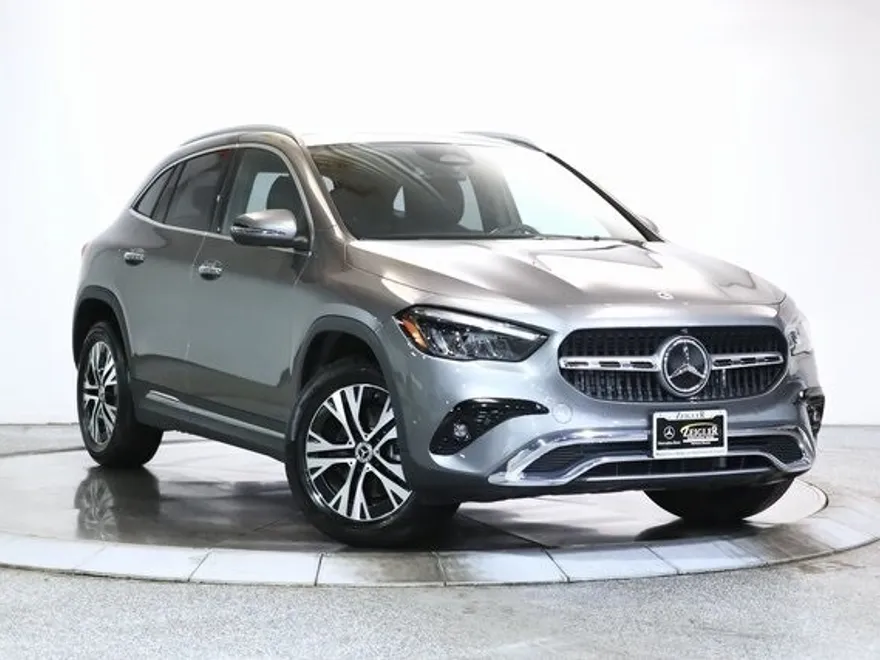 2025 Mercedes Benz GLA 250 4MATIC photo 1