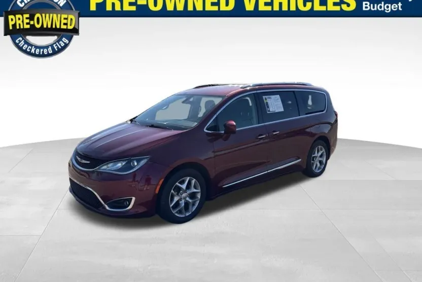 2018 Chrysler Pacifica Touring Plus photo 1