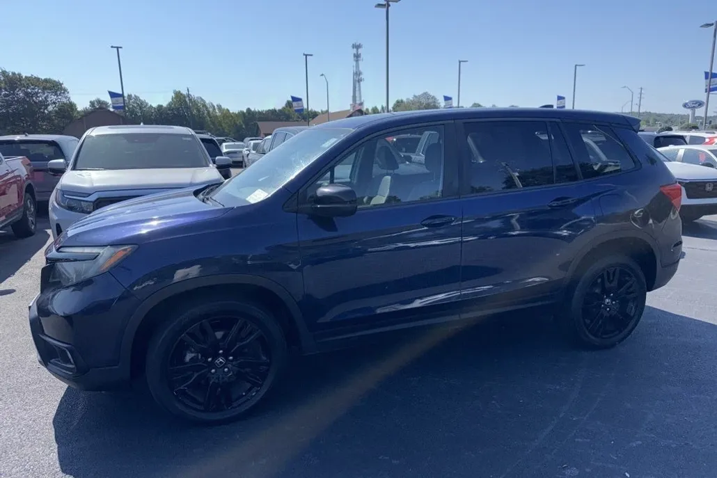 2019 Honda Passport Sport photo 1