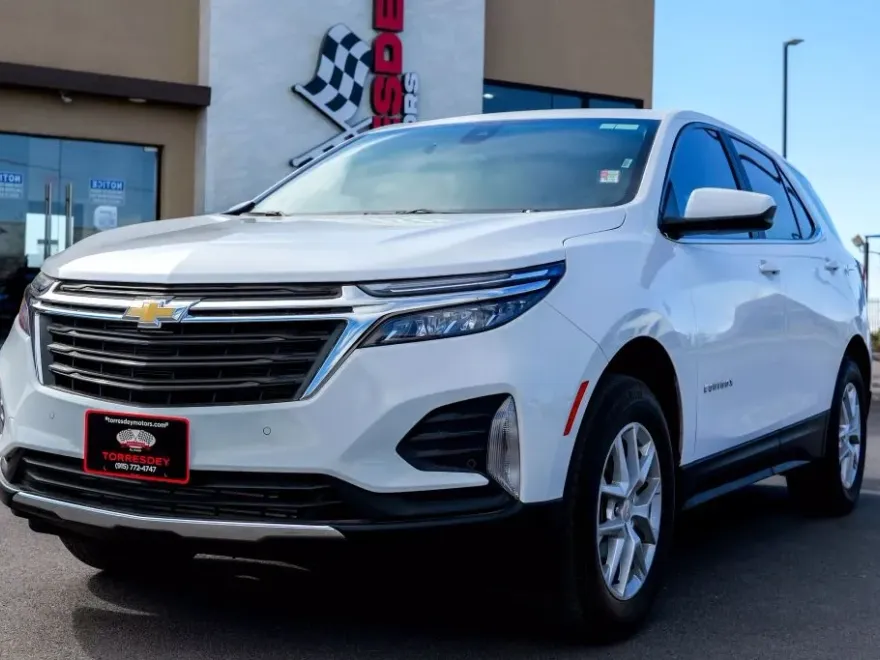 2024 Chevrolet Equinox LT photo 1