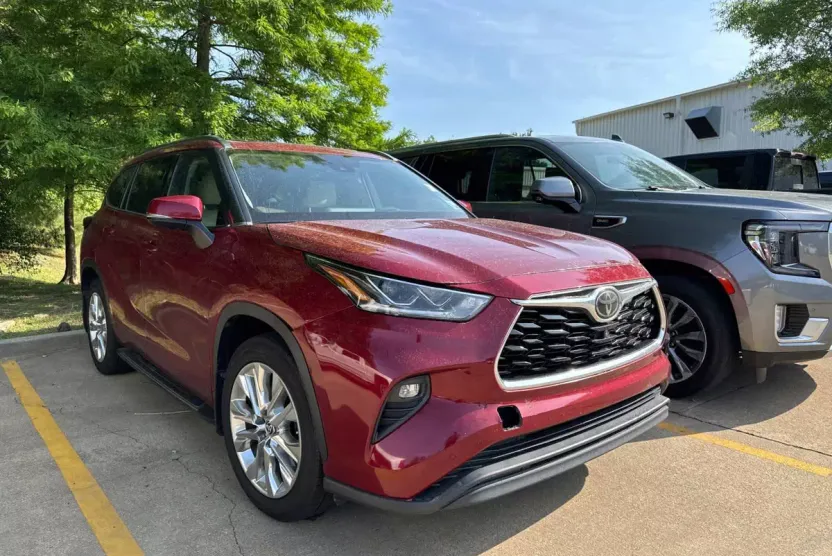 2020 Toyota Highlander Limited photo 1