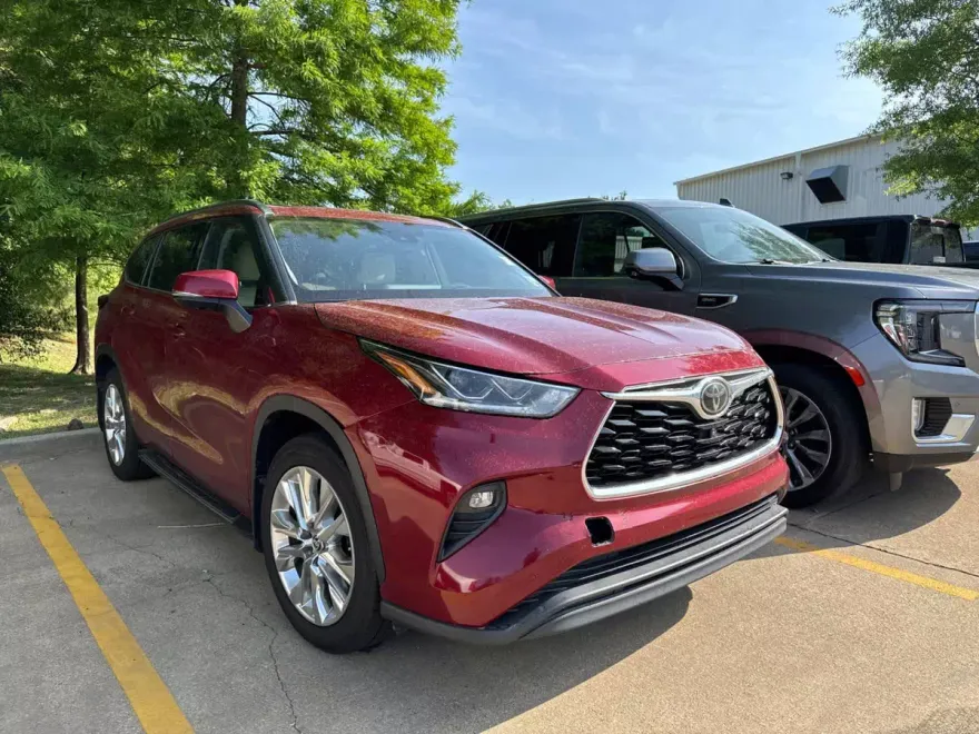2020 Toyota Highlander Limited photo 1