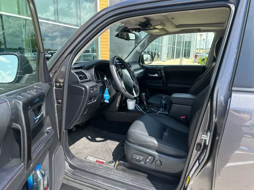 2021 Toyota 4Runner Venture Special Edition photo 1