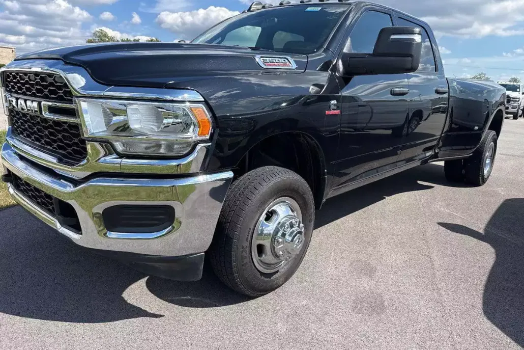 2024 Ram 3500 Tradesman photo 1