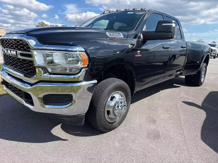 2024 Ram 3500 Tradesman photo 1