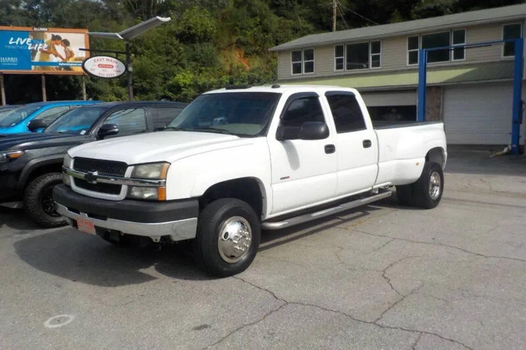 2003 Chevrolet Silverado 3500HD LT photo 1