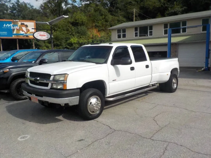 2003 Chevrolet Silverado 3500HD LT photo 1