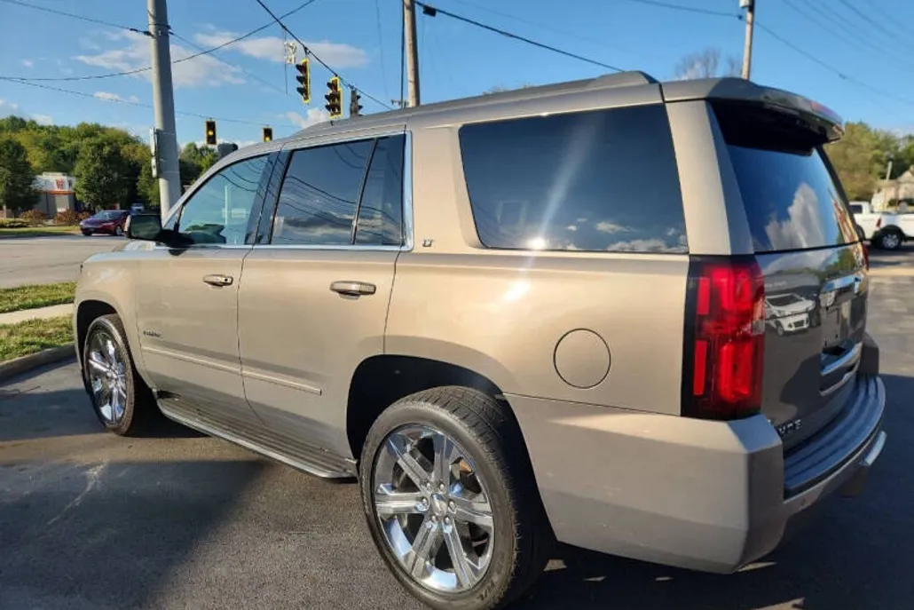 2017 Chevrolet Tahoe LT photo 1