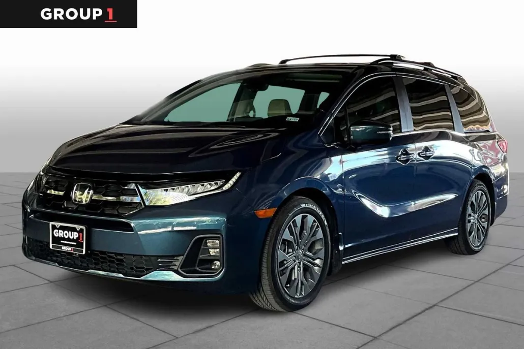 2025 Honda Odyssey Touring photo 1