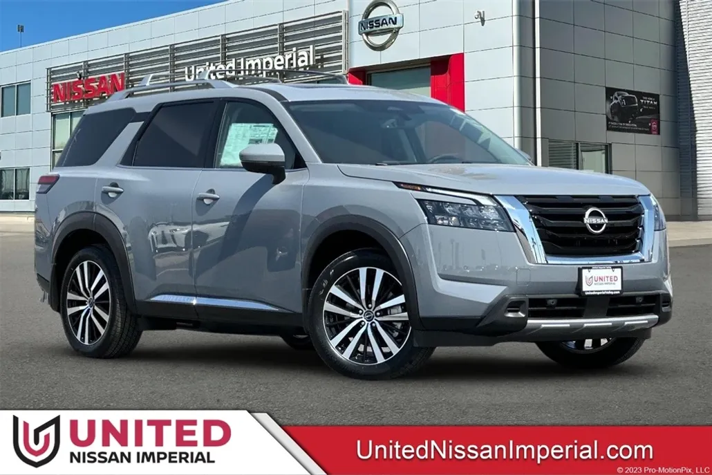 2025 Nissan Pathfinder Platinum photo 1