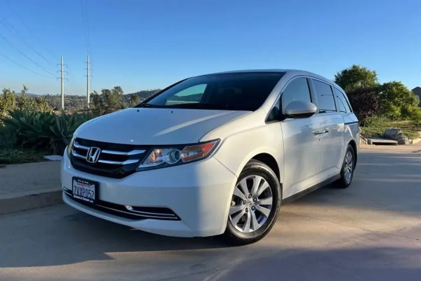 2016 Honda Odyssey EX-L photo 1