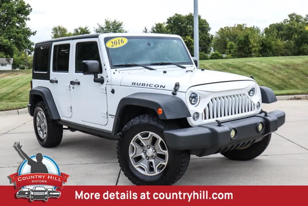 2016 Jeep Wrangler Unlimited Rubicon photo 1