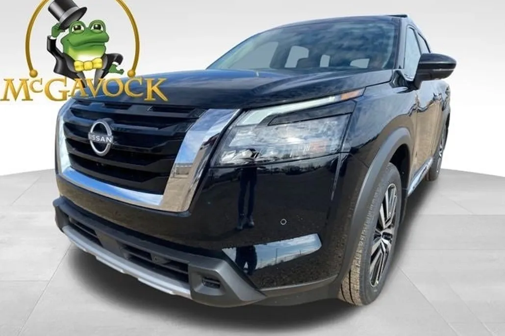 2025 Nissan Pathfinder Platinum photo 1