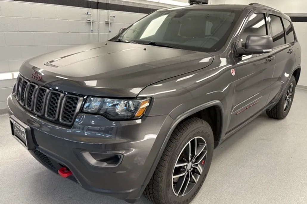 2017 Jeep Grand Cherokee Trailhawk photo 1