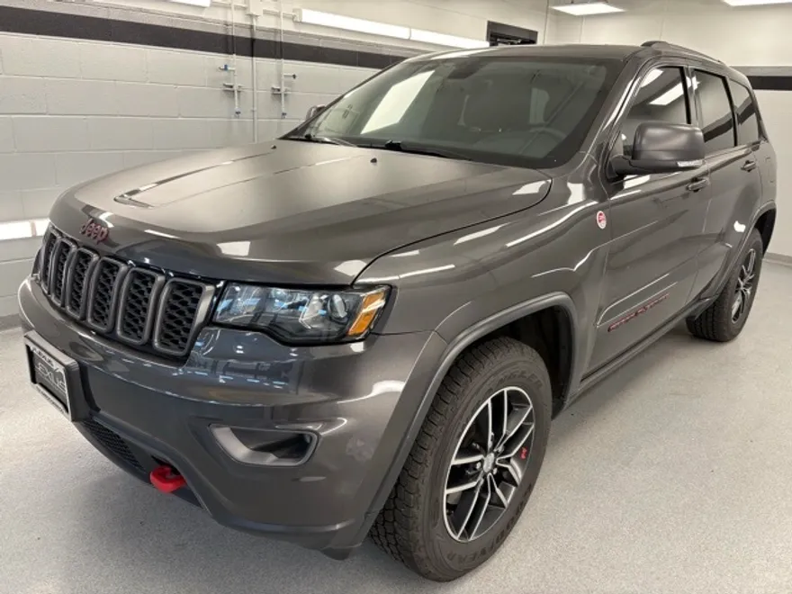 2017 Jeep Grand Cherokee Trailhawk photo 1