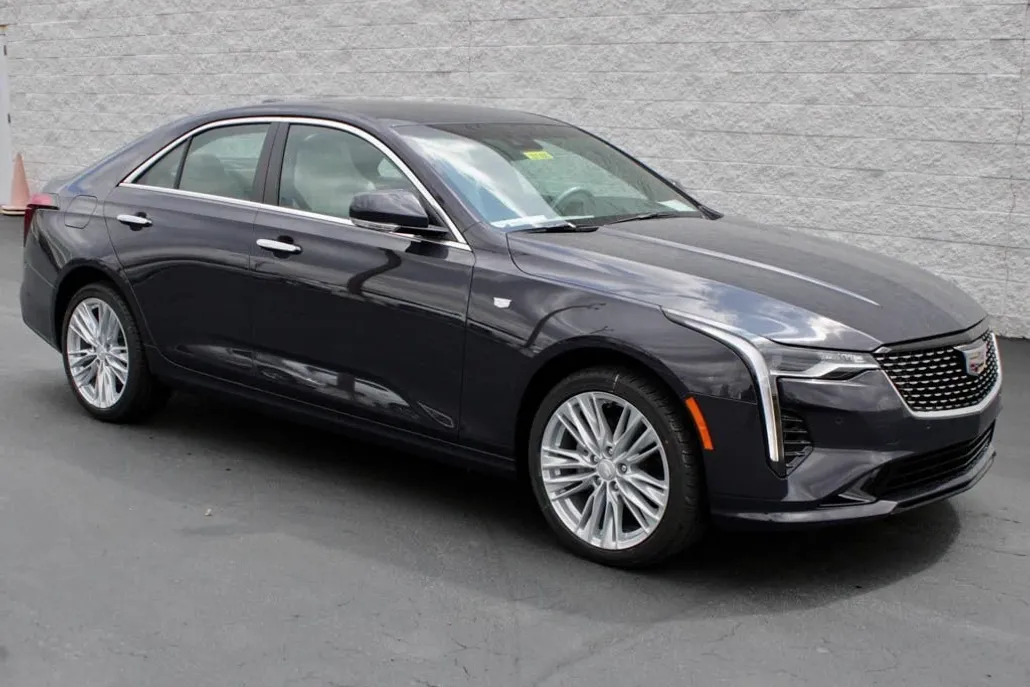 2025 Cadillac CT4 Premium Luxury photo 1