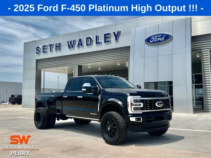 2025 Ford F-450 photo 1