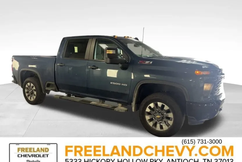 2025 Chevrolet Silverado 2500HD Custom photo 1