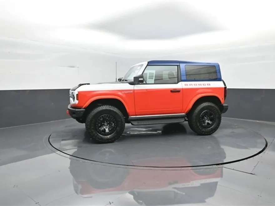 2025 Ford Bronco First Edition photo 1