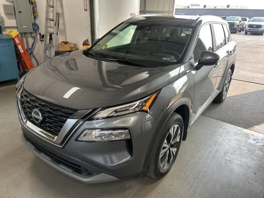 2023 Nissan Rogue SV photo 1
