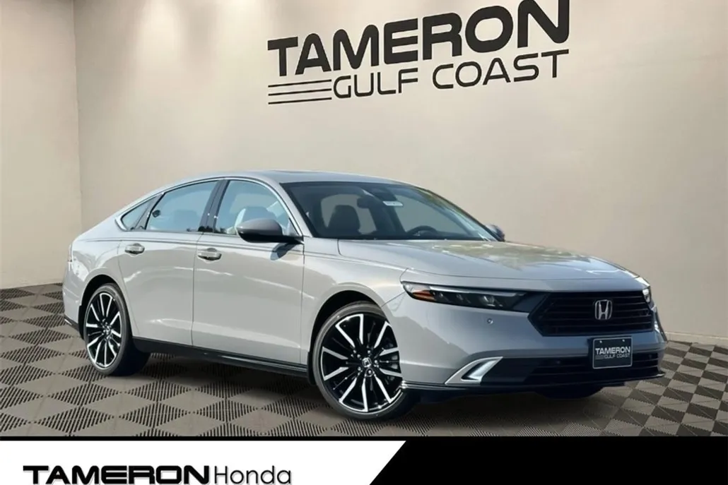 2025 Honda Accord Hybrid Touring photo 1