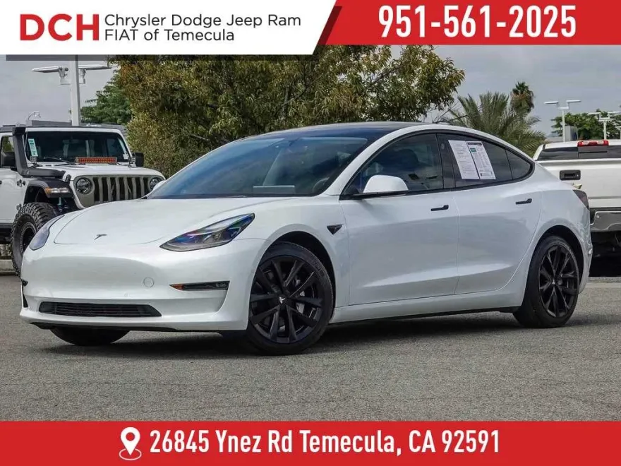 2022 Tesla Model 3 Long Range All-Wheel Drive photo 1