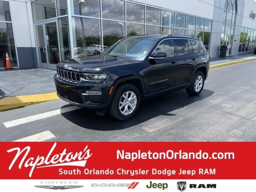 2023 Jeep Grand Cherokee Limited photo 1