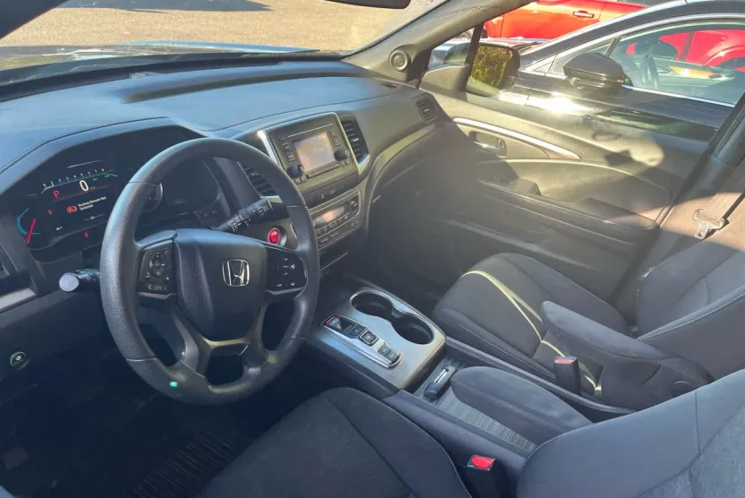 2019 Honda Passport Sport photo 1