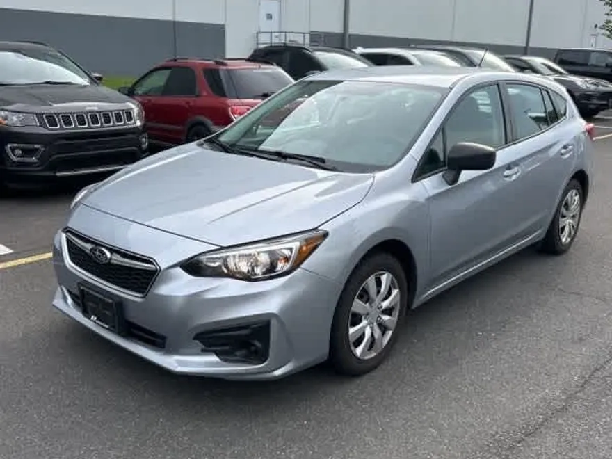 2017 Subaru Impreza 2.0i photo 1