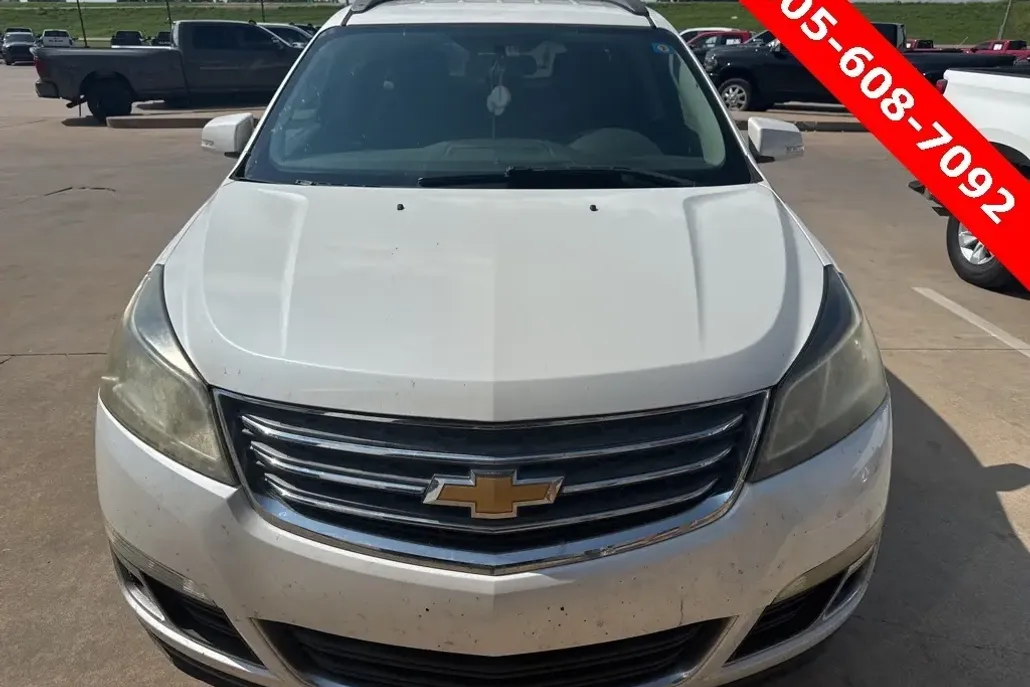 2017 Chevrolet Traverse 1LT photo 1